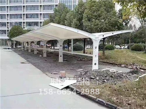 膜結構自行車棚